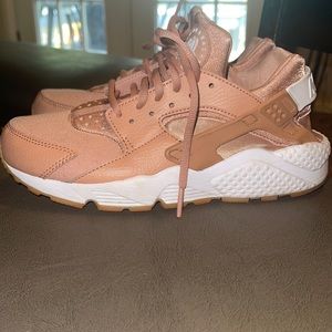 Nike Huarache Sneakers